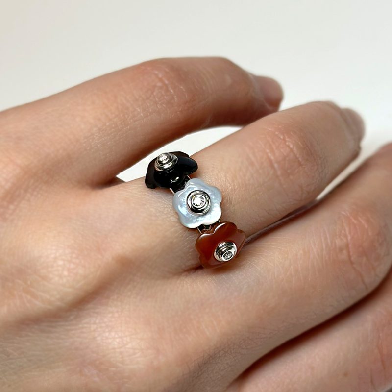 anello fiore corniola madreperla onice e diamanti