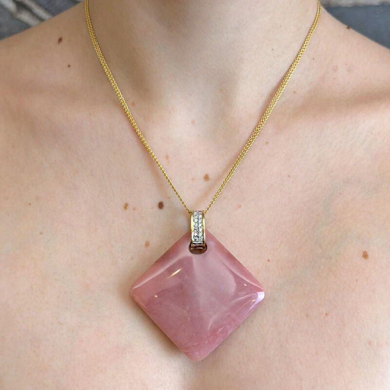 collana opale rosa e diamanti