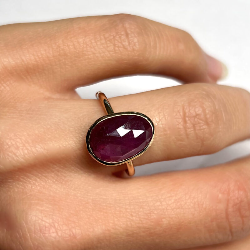 Flavioro Anello Oro 18kt Rubino ct 5.60