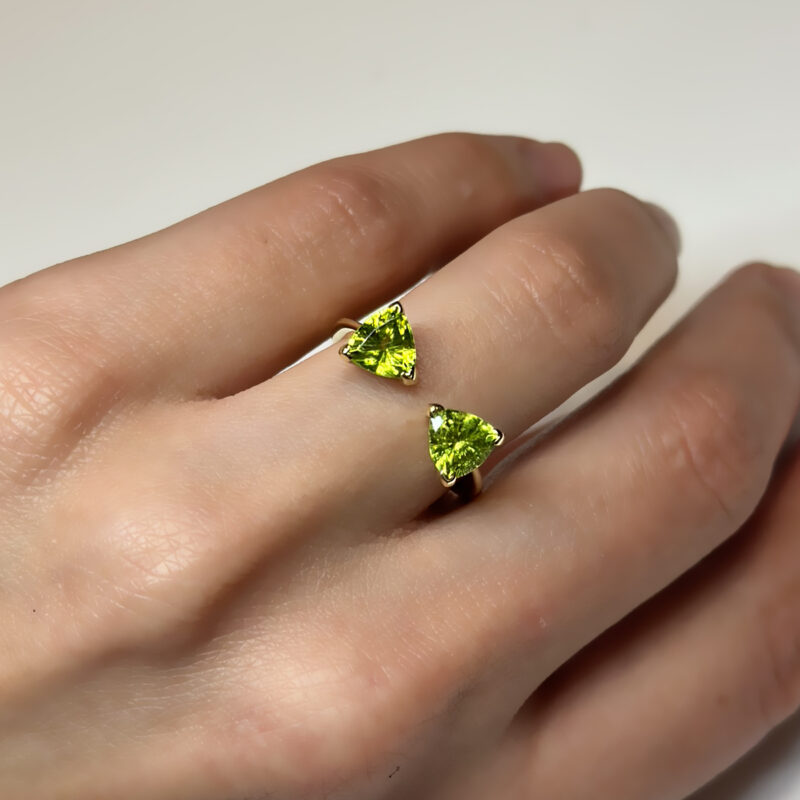 Flavioro Anello Oro 18kt e Peridoti ct 1.82
