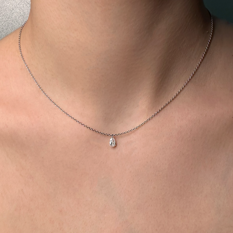 Flavioro Collana Oro 18kt Diamante Forato ct 0.25