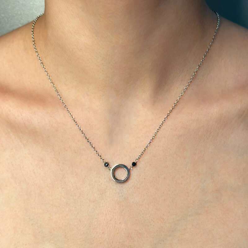 Flavioro collana cerchietto spinelli neri