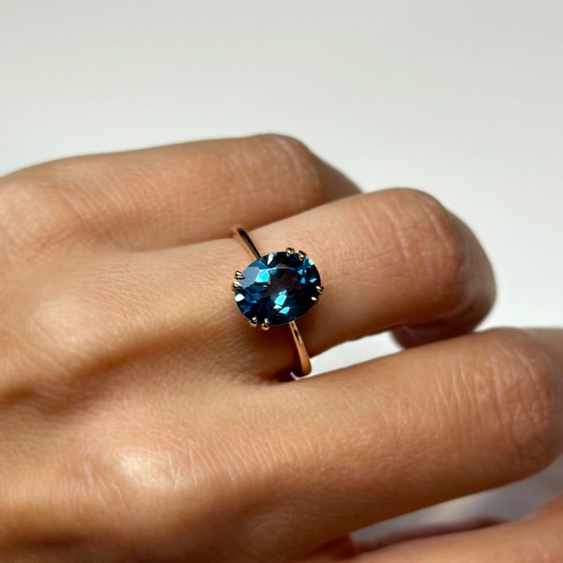 Anello Topazio Blu london oro rosa 18kt
