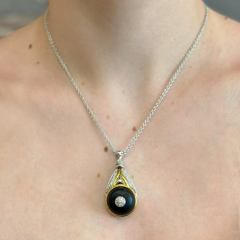 ciondolo oro onice e diamanti