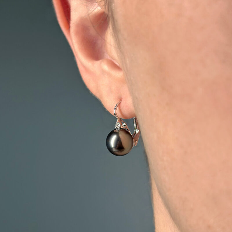 orecchini monachelle perle tahiti e diamanti