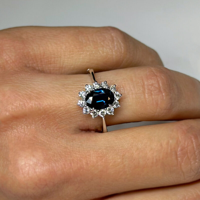 ANELLO FLAVIORO ZAFFIRO E DIAMANTI