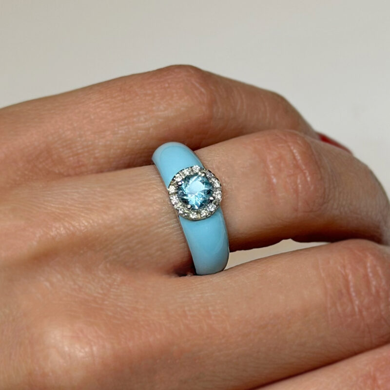 anello oro 18kt con topazio azzurro e diamanti