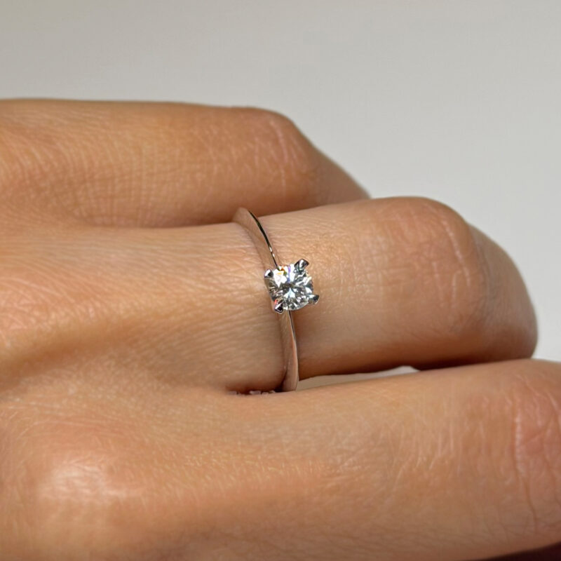 solitario Flavioro lama diamante